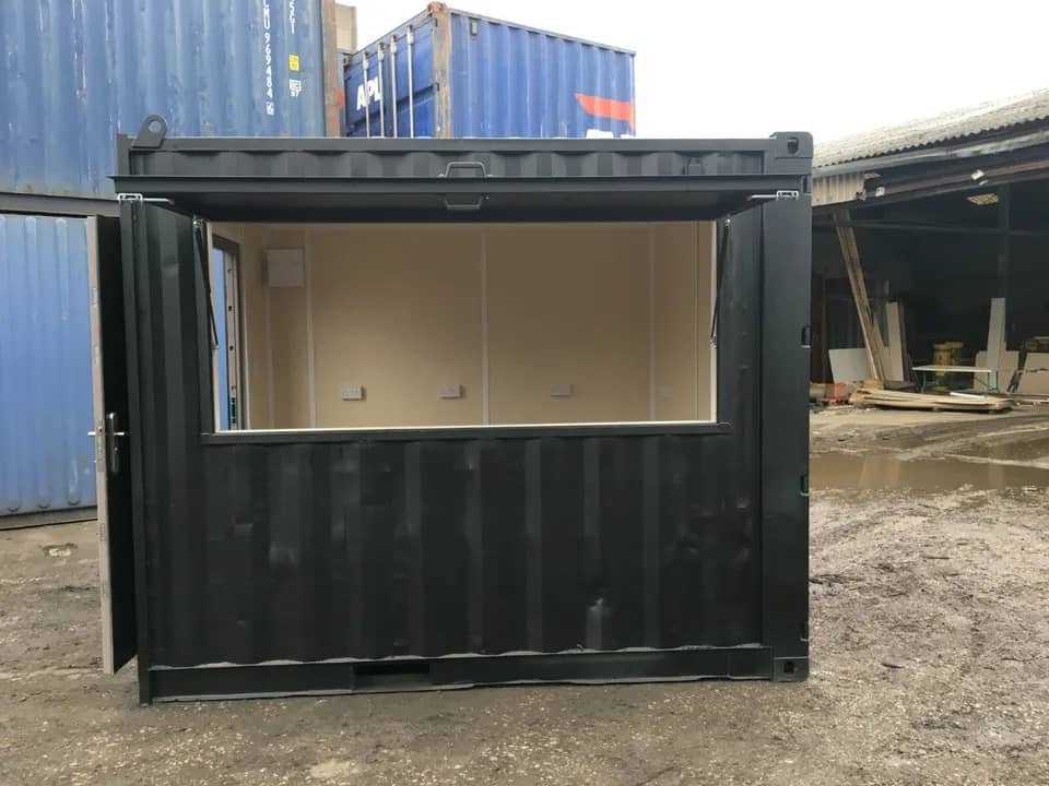Conteneur maritime de 10ft x 8ft pour restauration/burger/café – Birmingham