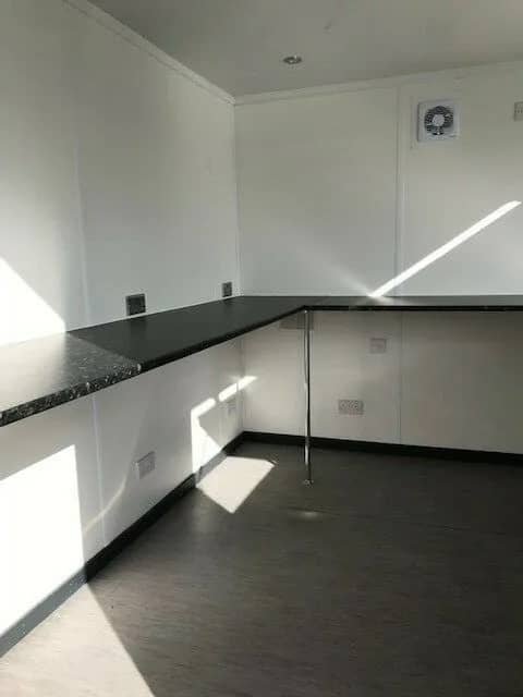 Conteneur maritime de 10ft x 8ft pour restauration/burger/café – Birmingham – Image 6