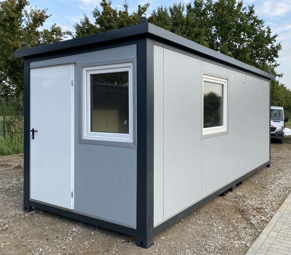 Container 6 x 2,40 m + WC, douche + cuisine